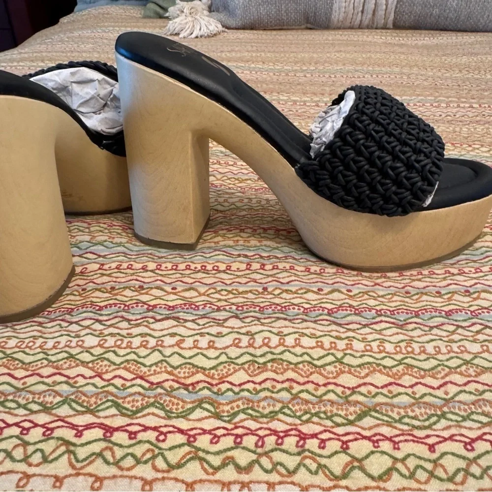 Franco Sarto Wendy Black Platform Shoes Woven Detail Comfort Sole Size 7 NWOT